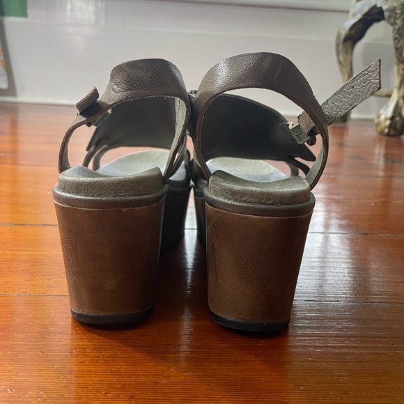 Antelope Kaitiyn Gray Metallic Leather Wedge Platform Buckle Sandals - Sz 40 - Picture 5 of 13